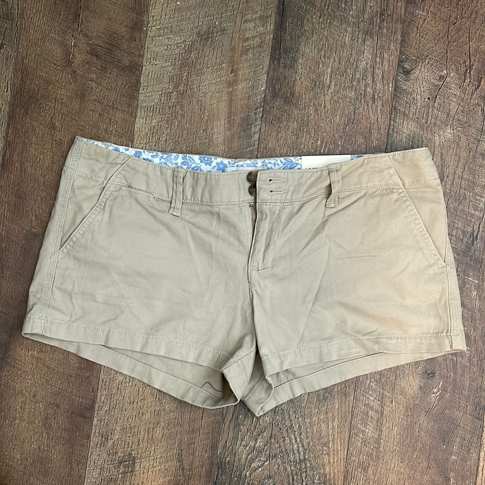 NWT American Eagle SIZE 10 Khaki Shorts